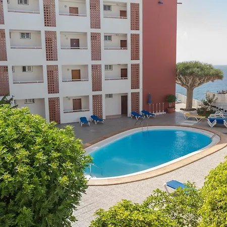Apartment With Sea View And Pool *
